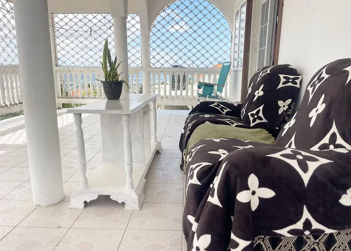 Skyline Penthouse Golden View Guest house Montego Bay